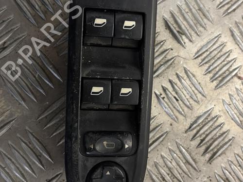 Used Left front window switch Left front window switch PEUGEOT 308 I (4A_, 4C_) 1.6 HDi (90 hp) 33741140 33741140