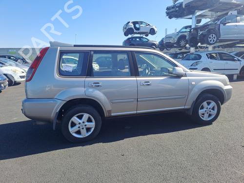 Grille NISSAN X-TRAIL I (T30) 2.2 Di 4x4 | BP29530403C40 