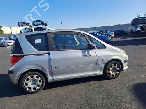 Left headlight PEUGEOT 1007 (KM_) 1.4 | BP28385725C28 