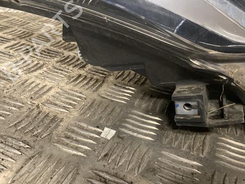 right-headlight-toyota-c-hr-_x1_-2016-33046850 main image