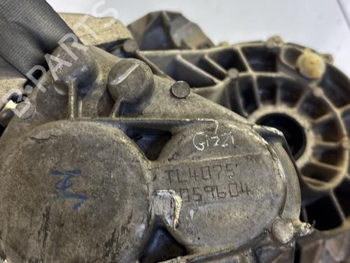 gearbox-dacia-duster-hs_-2010-2011-2012-2013-2014-2015-2016-2017-2018-30446150 main image