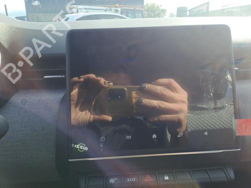 Steering wheel RENAULT CLIO V (B7_) 1.0 TCe 90 (B7MT) | BP32523939C49 - Image 9