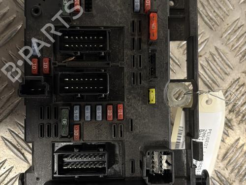 Used Fuse box PEUGEOT 206+ (2L_, 2M_) 1.4 HDi eco 70 (68 hp) 32472681
