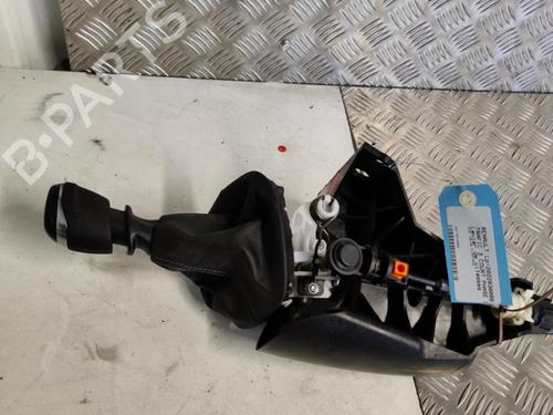 Used Gear lever RENAULT TRAFIC III Van (FG_) 2.0 dCi 145 (FGML) (145 hp) 22094532