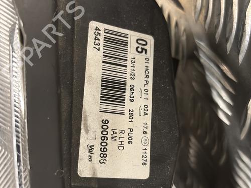 Used Right headlight Right headlight CITROËN C1 II (PA_, PS_) 1.0 VTi 72 (72 hp) 33017410 33017410