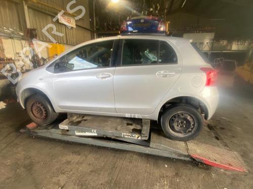 Right taillight TOYOTA YARIS (_P9_) 1.3 VVT-i (SCP90_, SCP90R) | BP20344233C35 