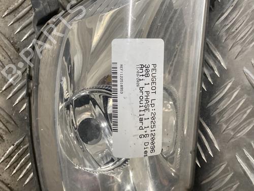 Used Left front fog light Left front fog light PEUGEOT 308 I (4A_, 4C_) 1.6 HDi (109 hp) 33017435 33017435