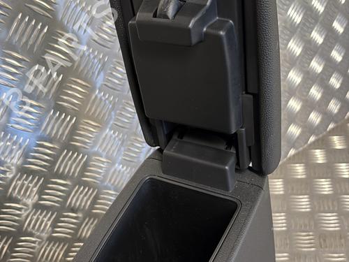 Armrest / Center console RENAULT CLIO V (B7_) 1.6 E-TECH 140 (B7MU) | BP37734966I20 - Image 3