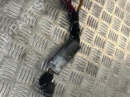 Used Ignition barrel PEUGEOT 106 I (1A, 1C) 1.1 (60 hp) 27501136