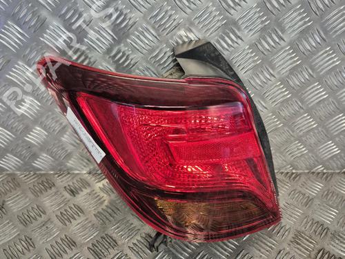 Used Left taillight Left taillight TOYOTA YARIS (_P13_) 1.5 Hybrid (NHP130_, NHP130) (101 hp) 39953136 39953136
