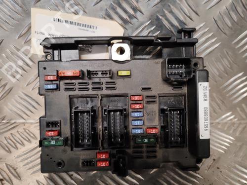 Used Fuse box PEUGEOT 206+ (2L_, 2M_) 1.1 (60 hp) 23198299