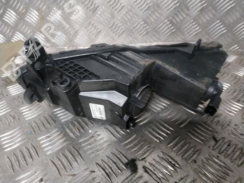 Used Right front fog light Right front fog light 31852478 31852478