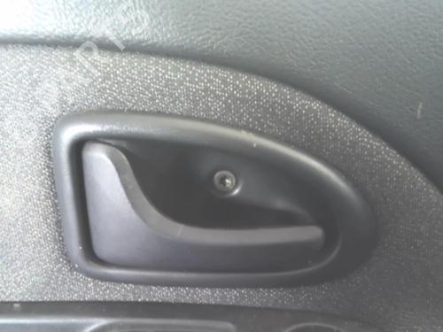Poignée intérieure avant gauche RENAULT CLIO II (BB_, CB_) 1.5 dCi (B/CB07) (65 hp) 25267910