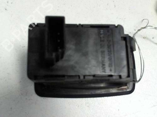 Used Right rear window switch Right rear window switch BMW 3 (E90) 330 d (231 hp) 20947179 20947179