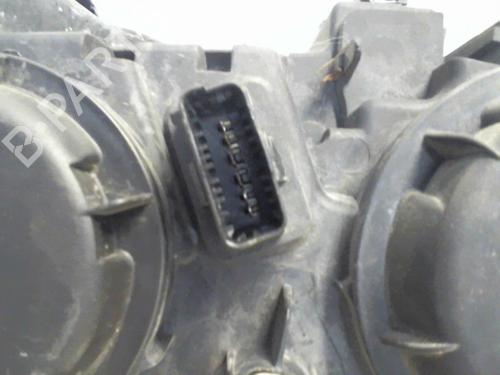 Right headlight CITROËN C5 I (DC_) 2.0 HDi (DCRHZB, DCRHZE) | BP20958928C29 