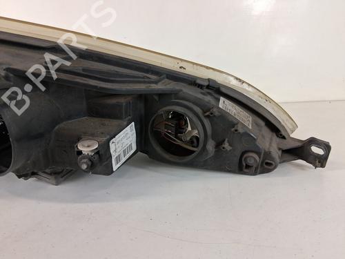 Left headlight PEUGEOT 407 (6D_) 2.0 HDi 135 (6DRHRH, 6DRHRE, 6DRHRG, 6DRHRJ) | BP28585472C28