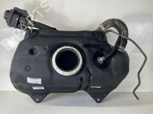 Bensintank TOYOTA YARIS (_P13_) 1.5 Hybrid (NHP130_, NHP130) (101 hp) 27570378