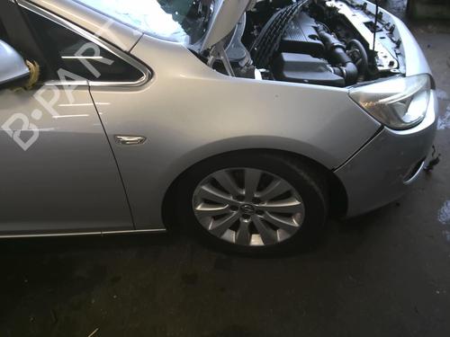 Forkjerm høyre OPEL ASTRA J (P10) 1.7 CDTI (68) (125 hp) 22030634