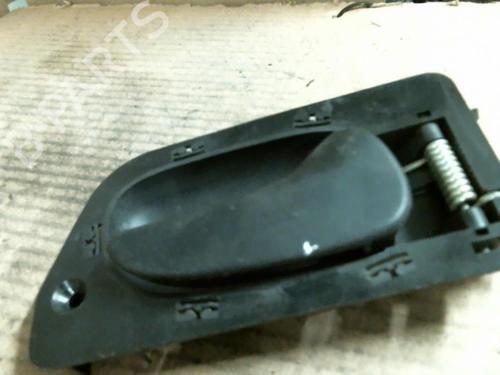 Used Front right interior door handle RENAULT LAGUNA I (B56_, 556_) 2.2 D (B56F/2) (83 hp) 22029954