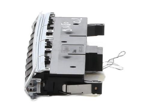 warning-switch-audi-q2-gab-gag-2016-32383073 main image