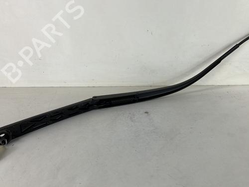 Used Front windshield wiper arm Front windshield wiper arm 22025446 22025446