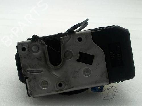 Used Front right lock RENAULT TRAFIC II Van (FL) 2.5 dCi 135 (FL0D) (135 hp) 22917787