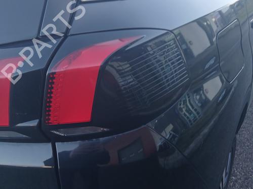 Used Right taillight Right taillight PEUGEOT 5008 II (MC_, MJ_, MR_, M4_) 1.6 BlueHDi 120 (MCBHZH, MCBHZW) (120 hp) 32003187 32003187