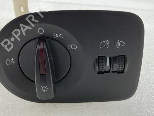 Used Headlight switch SEAT IBIZA IV (6J5, 6P1) 1.2 (60 hp) 21067521