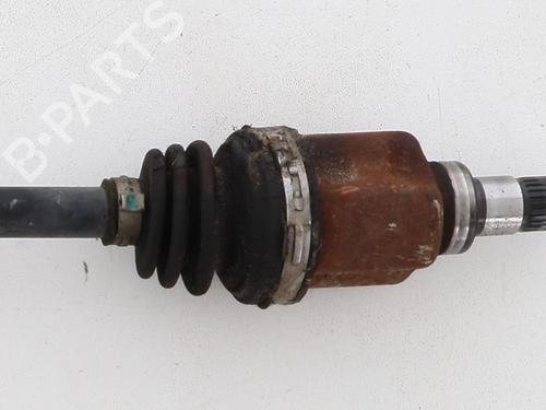 Used Right front driveshaft Right front driveshaft OPEL AGILA B (H08) 1.0 (F68) (65 hp) 22026077 22026077