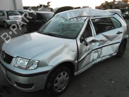 Windscreen washer tank VW POLO (6N2) 1.4 | BP20954649C113
