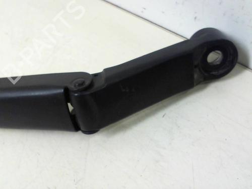 Front windshield wiper arm TOYOTA YARIS (_P9_) 1.3 VVT-i (SCP90_, SCP90R) | BP20952014C143 