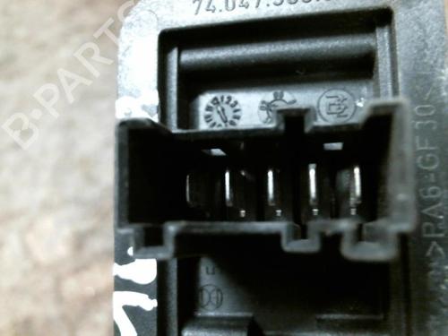 Used Heater resistor Heater resistor CITROËN XSARA (N1) 1.9 D (70 hp) 22019234 22019234