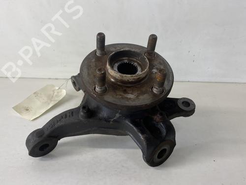Used Left front steering knuckle TOYOTA YARIS (_P9_) 1.3 VVT-i (SCP90_, SCP90R) (87 hp) 22029808