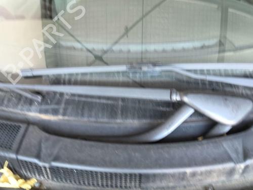 Used Front windshield wiper arm RENAULT GRAND SCÉNIC II (JM0/1_) 1.9 dCi (JM0G, JM12, JM1G, JM2C) (120 hp) 27893562