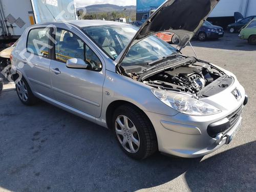 Høyre foran beltestrammer PEUGEOT 307 (3A/C) 1.6 HDi 110 | BP20950909C88 