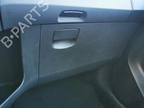 Used Glove box Glove box TOYOTA YARIS (_P9_) 1.3 VVT-i (SCP90_, SCP90R) (87 hp) 20964053 20964053