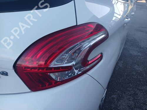 right-taillight-peugeot-208-i-ca_-cc_-2012-2013-2014-2015-2016-2017-2018-2019-2020-2021-31927330 main image