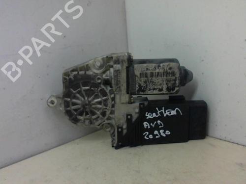 Vindusheismotor høyre foran SEAT LEON (1M1) 1.8 20V (125 hp) 20972894