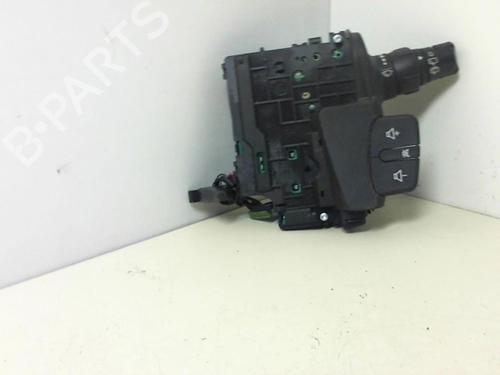 Used Steering column stalk RENAULT SCÉNIC II (JM0/1_) 1.5 dCi (JM1E, JM16) (106 hp) 20960697