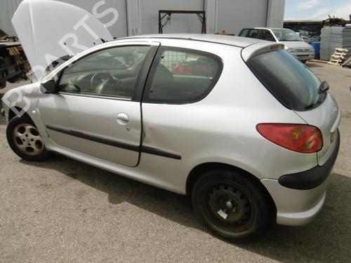 Left front fog light PEUGEOT 206 Hatchback (2A/C) 2.0 HDI 90 | BP20966491C30 