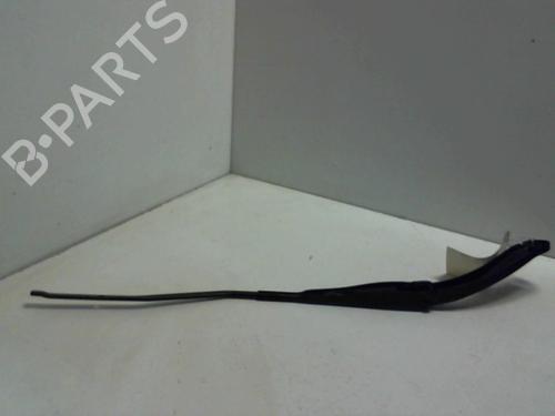 Used Front windshield wiper arm DACIA SANDERO II TCe 90 (B8M1, B8MA, B8AC) (90 hp) 27570545