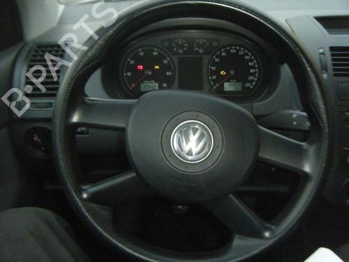 Used Steering wheel VW POLO IV (9N_, 9A_) 1.2 12V (64 hp) 22020076