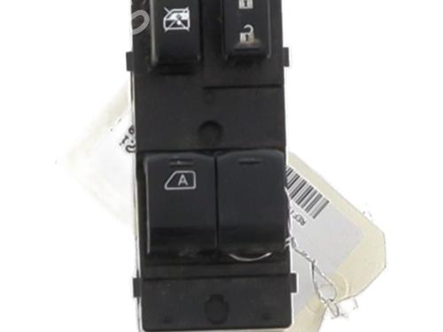 Used Left front window switch NISSAN MICRA IV (K13K, K13KK) 1.2 (80 hp) 29080855