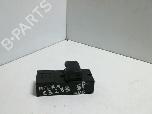 Used Switch NISSAN MICRA III (K12) 1.2 16V (65 hp) 20966413