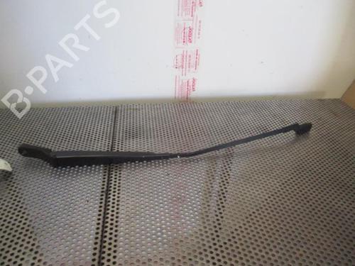 Front windshield wiper arm PEUGEOT 5008 (0U_, 0E_) 2.0 HDi 150 / BlueHDi 150 | BP20958605C143 