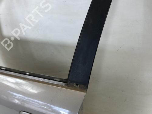 Used Left front door Left front door 22026715 22026715