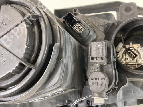 Used Right headlight Right headlight RENAULT MEGANE II (BM0/1_, CM0/1_) 1.5 dCi (BM1E, CM1E) (106 hp) 25289896 25289896