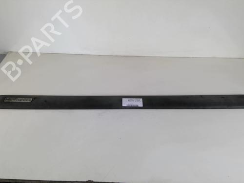 Used Door moulding trim CITROËN BERLINGO / BERLINGO FIRST MPV (MF_, GJK_, GFK_) 1.4 i (MFKFX, MFKFW, GJKFWB, GJKFWC, GFKFWC) (75 hp) 20956837