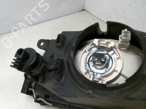 Højre forlygte PEUGEOT 306 Hatchback (7A, 7C, N3, N5) 1.9 D (68 hp) 20947693