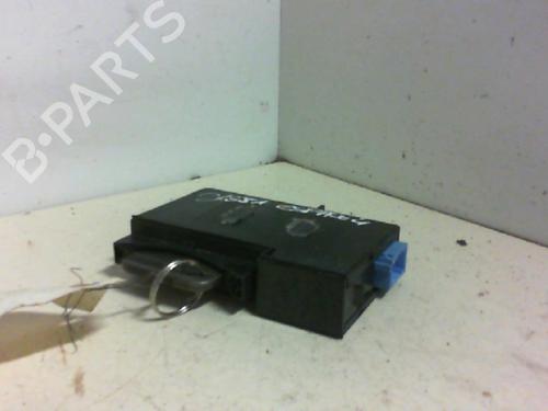 Card reader RENAULT ESPACE IV (JK0/1_) 2.2 dCi (JK0H) | BP32383084E4